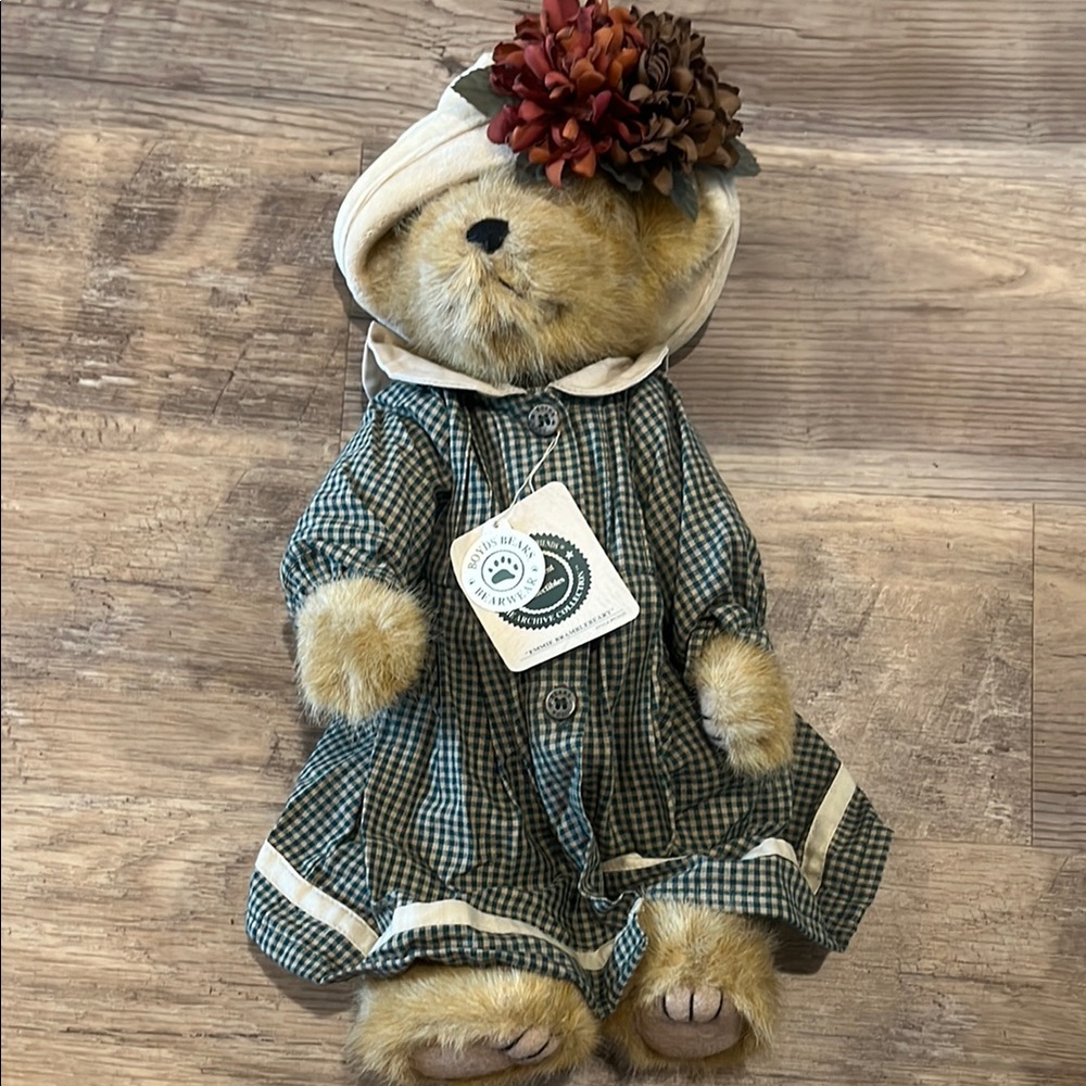 Boyd’s bear Plaid Green dress bear
